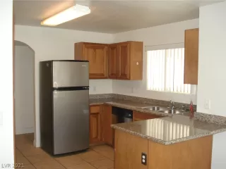 Photo #3: 2355087 Listing 