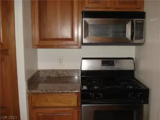 Photo #5: 2355087 Listing 