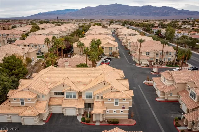 MLS: 2355094 Condo For Sale