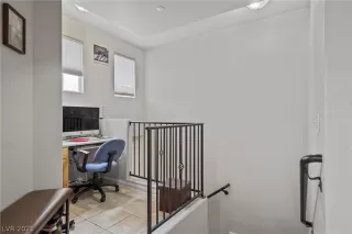 Photo #6: 2355094 Listing 