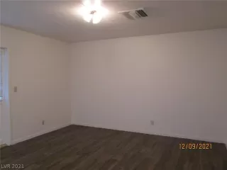 Photo #1: 2355111 Listing 