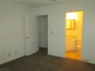 Photo #4: 2355111 Listing 