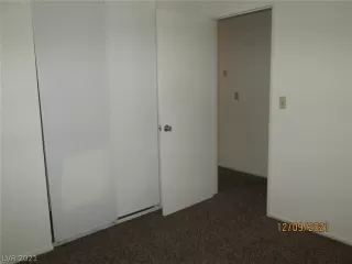 Photo #5: 2355111 Listing 