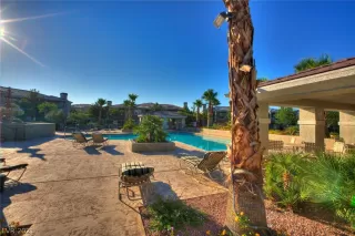 Photo #3: 2355117 Listing 