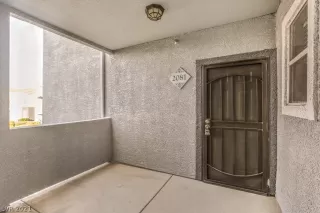 Photo #4: 2355139 Listing