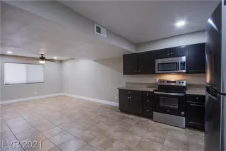 Photo #2: 2355144 Listing 