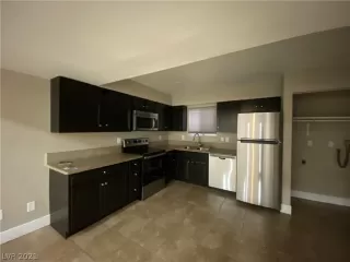 Photo #3: 2355144 Listing 