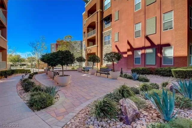 MLS: 2355152 Condo For Sale