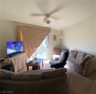 Photo #4: 2355158 Listing