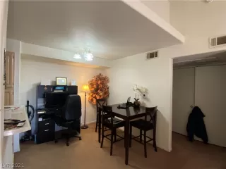 Photo #6: 2355158 Listing