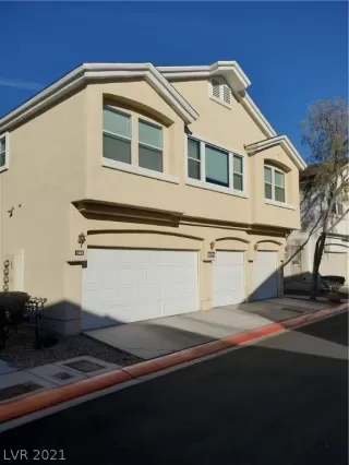 Photo #2: 2355191 Listing