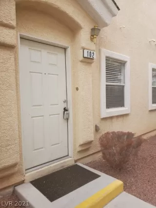 Photo #3: 2355191 Listing