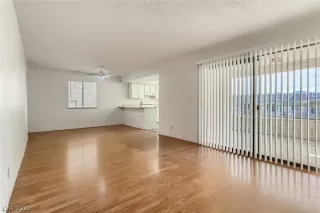 Photo #3: 2355201 Listing 