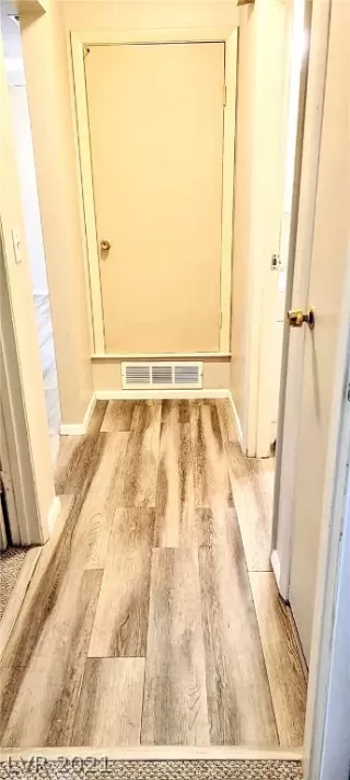 Photo #6: 2355285 Listing 