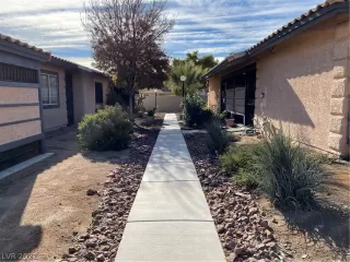 Photo #1: 2355306 Listing 