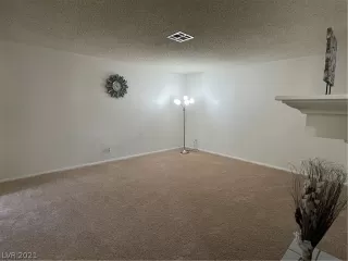 Photo #5: 2355306 Listing 