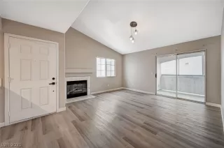 Photo #2: 2355310 Listing