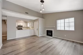 Photo #3: 2355310 Listing