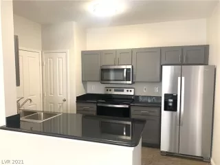 Photo #6: 2355326 Listing 
