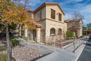 Photo #2: 2355347 Listing