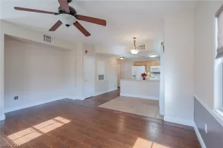 Photo #3: 2355347 Listing