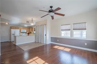 Photo #5: 2355347 Listing