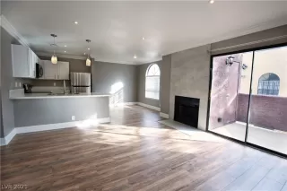 Photo #1: 2355365 Listing