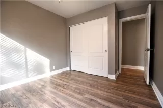 Photo #6: 2355365 Listing