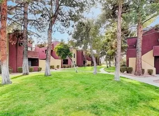 Photo #1: 2355377 Listing