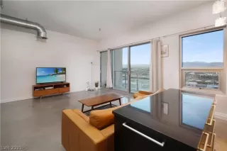 Photo #2: 2355414 Listing 