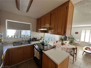 Photo #3: 2355415 Listing 