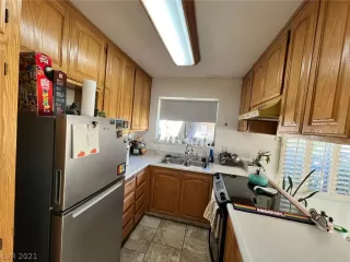 Photo #4: 2355415 Listing 