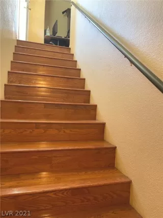 Photo #1: 2355420 Listing