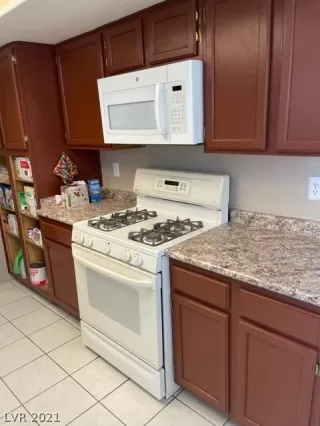 Photo #5: 2355423 Listing 