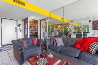 Photo #1: 2355439 Listing 