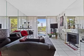 Photo #4: 2355439 Listing 