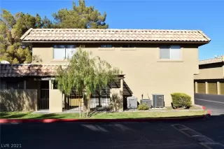 Photo #1: 2355446 Listing