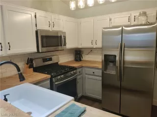 Photo #6: 2355453 Listing 