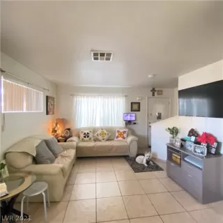 Photo #2: 2355462 Listing