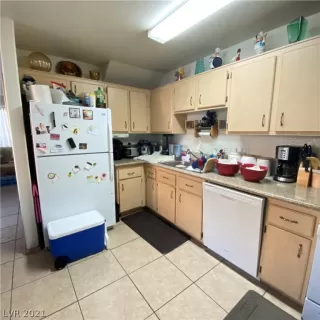 Photo #6: 2355462 Listing