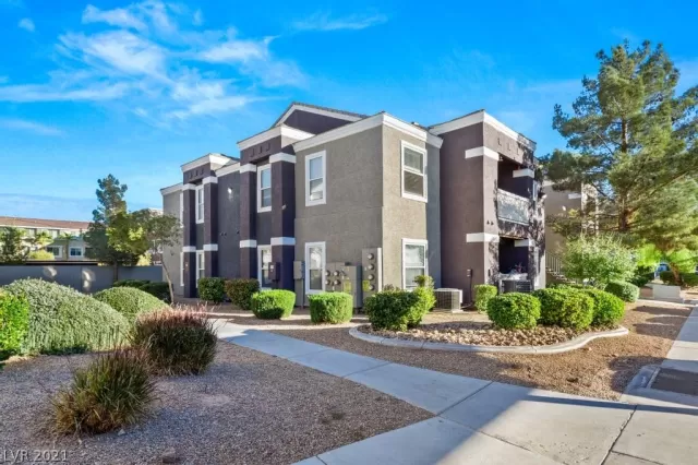 MLS: 2355481 Condo For Sale