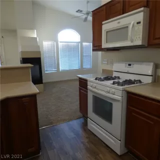 Photo #3: 2355489 Listing 