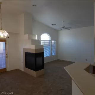 Photo #5: 2355489 Listing 