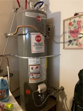 Photo #4: 2355495 Listing