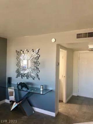 Photo #5: 2355496 Listing