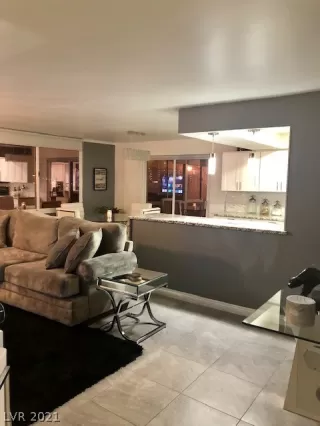 Photo #6: 2355496 Listing