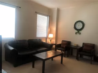 Photo #5: 2355514 Listing