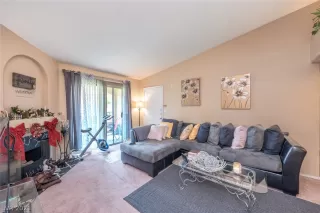 Photo #1: 2355541 Listing