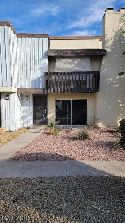 MLS: 2355549 Condo For Sale