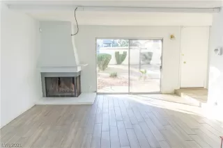 Photo #2: 2355549 Listing